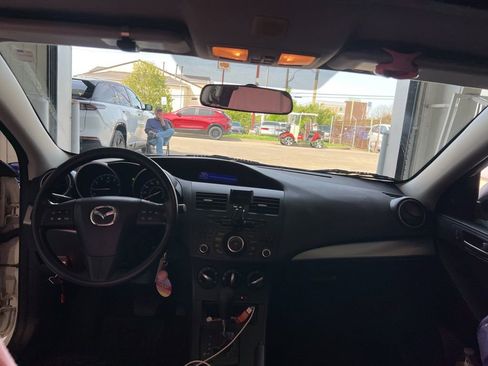 Used 2012 MAZDA MAZDA3 i Touring image 6