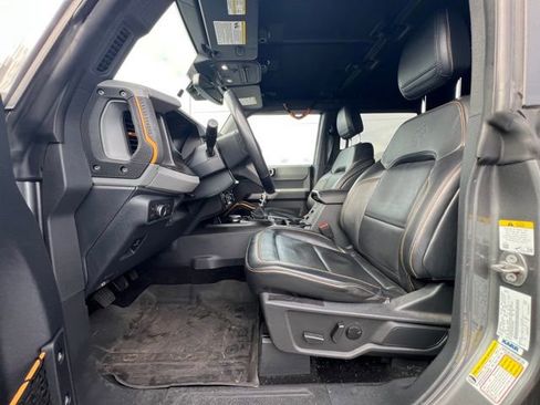 Used 2022 Ford Bronco Badlands image 16