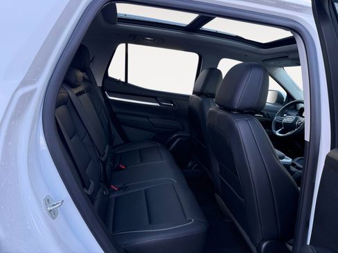 New 2026 GMC Terrain Denali w/ LPO, Floor Liner Package image 18