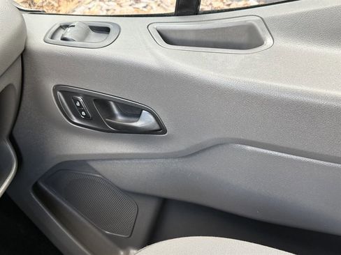 Used 2023 Ford Transit 350 XLT image 34