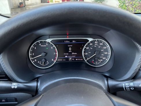 Used 2025 Nissan Sentra SV FWD image 34