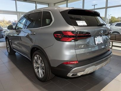 New 2026 BMW X5 xDrive40i w/ Premium Package