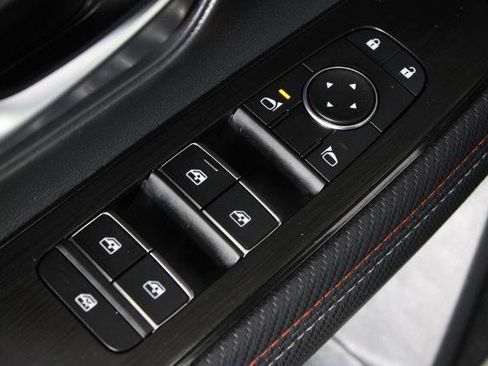 Certified 2026 Nissan Kicks SR FWD image 23