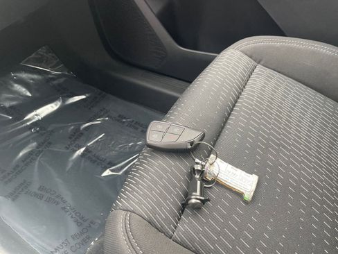 Used 2025 Chevrolet Equinox LT image 21