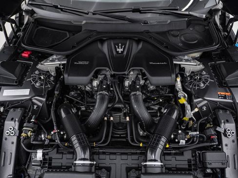 Certified 2024 Maserati GranTurismo Trofeo AWD/4WD image 33