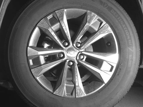 Used 2025 Chevrolet Equinox LT FWD image 14