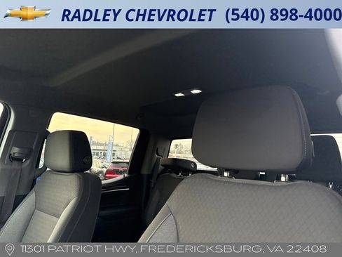 Used 2022 Chevrolet Silverado 1500 LT image 2