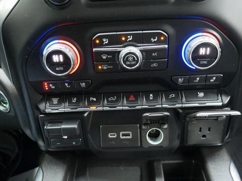 Used 2022 Chevrolet Silverado 3500 LTZ w/ LTZ Premium Package image 19