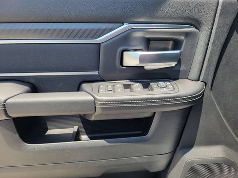New 2026 RAM 2500 Big Horn AWD/4WD image 17