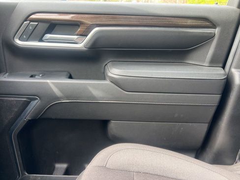 Used 2024 Chevrolet Silverado 2500 LT w/ Convenience Package image 30