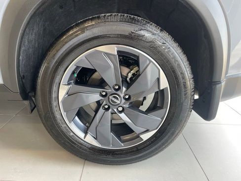 Certified 2026 Nissan Rogue SV FWD image 17