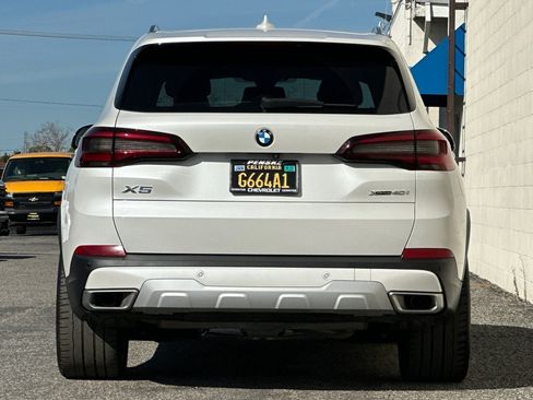 Used 2023 BMW X5 xDrive40i w/ Premium Package image 5