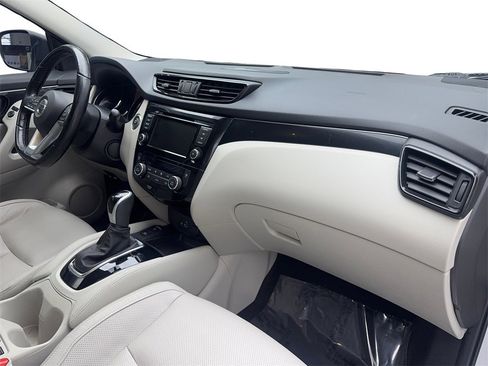 Used 2019 Nissan Rogue Sport SL w/ Premium Package image 52