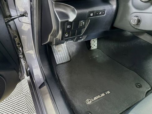 Used 2018 Lexus IS 300 F Sport image 10