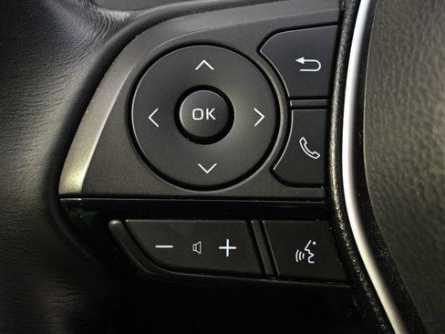 Used 2022 Toyota Venza XLE AWD/4WD image 35