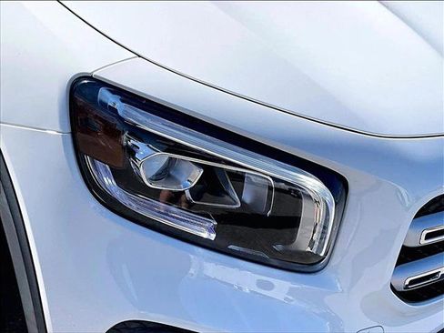 Used 2023 Mercedes-Benz GLB 250 image 28