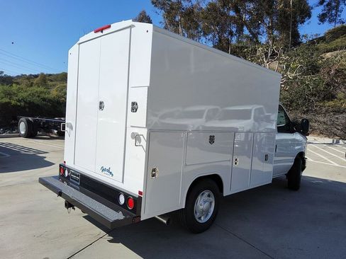 New 2026 Ford E-350 and Econoline 350 Super Duty w/ Power Equipment Group image 34