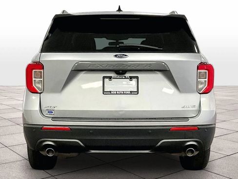 Certified 2023 Ford Explorer XLT w/ Equipment Group 202A image 4