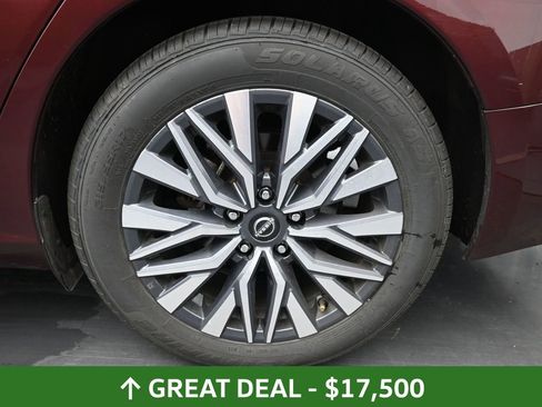 Used 2023 Nissan Altima 2.5 SV image 18