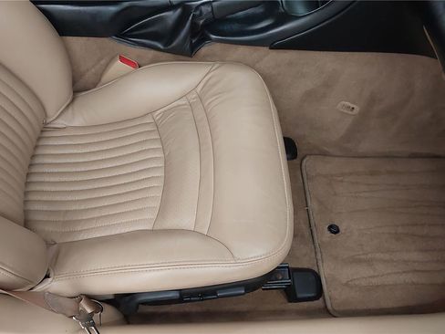 Used 2003 Chevrolet Corvette Base w/ Preferred Equipment Group1 image 26