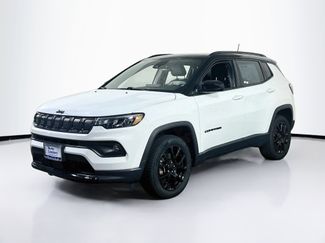 Used 2022 Jeep Compass Latitude w/ Sun and Sound Group AWD/4WD video 1