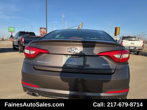 Used 2016 Hyundai Sonata Sport w/ Option Group 02 image 15