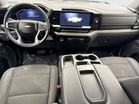 Used 2022 Chevrolet Silverado 1500 LT image 14