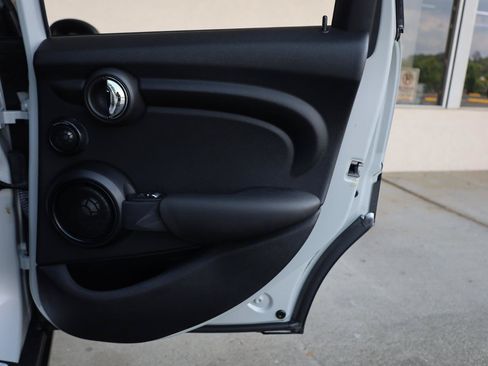 Used 2015 MINI Cooper 4-Door Hardtop FWD image 19