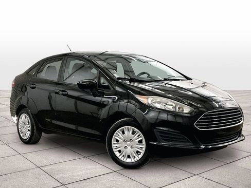 Used 2016 Ford Fiesta S image 2