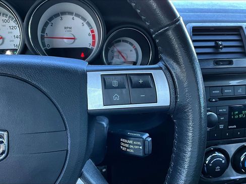 Used 2010 Dodge Challenger R/T RWD image 12