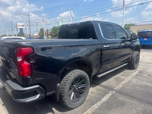 Used 2019 Chevrolet Silverado 1500 High Country w/ Technology Package AWD/4WD image 8