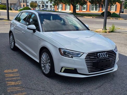 Used 2017 Audi A3 e-tron Premium FWD image 3