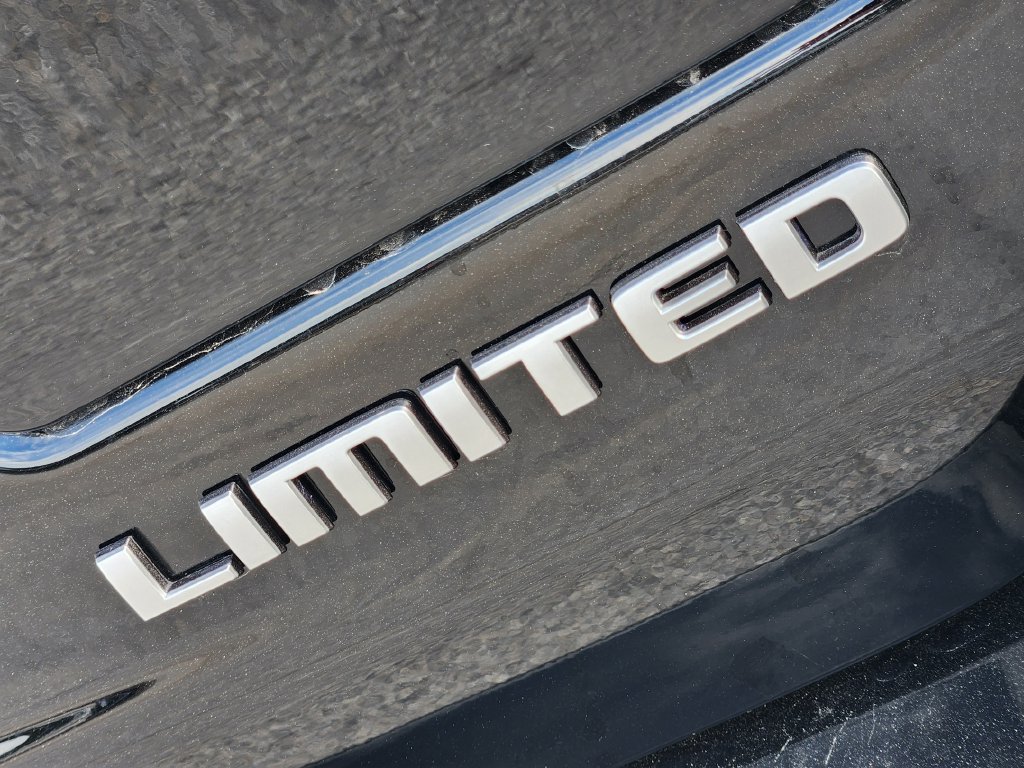 New 2027 Jeep Grand Cherokee Limited RWD image 7