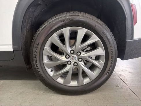 Used 2025 Buick Enclave Preferred AWD/4WD image 26