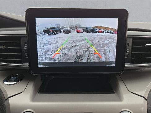 Certified 2022 Ford Explorer XLT w/ Equipment Group 202A image 19