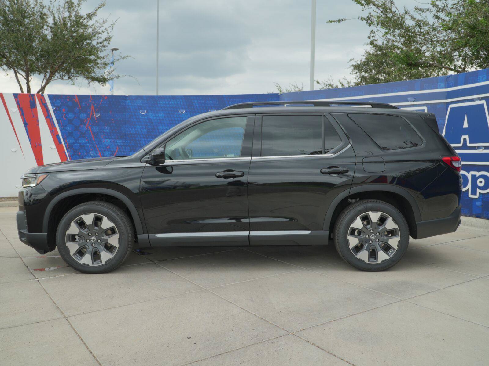 New 2026 Honda Pilot Elite image 10