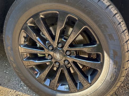Used 2019 Ford Expedition Limited w/ Equipment Group 301A RWD image 13