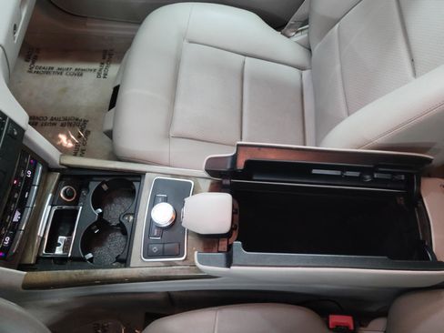 Used 2010 Mercedes-Benz E 350 4MATIC Sedan image 13