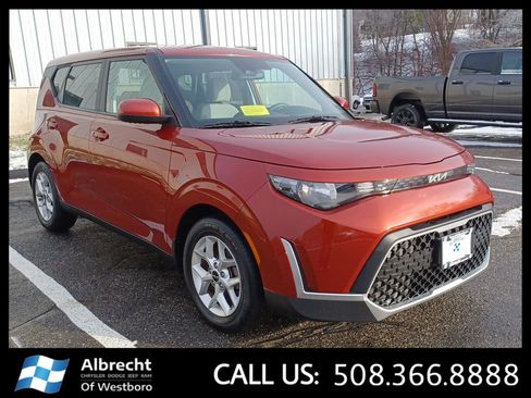 Used 2023 Kia Soul LX w/ LX Technology Package image 7
