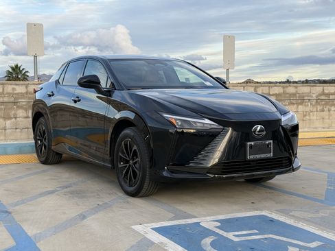 New 2026 Lexus RZ 350e 2WD image 2