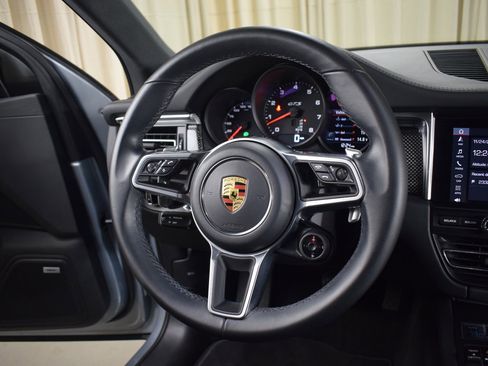 Used 2021 Porsche Macan GTS image 25