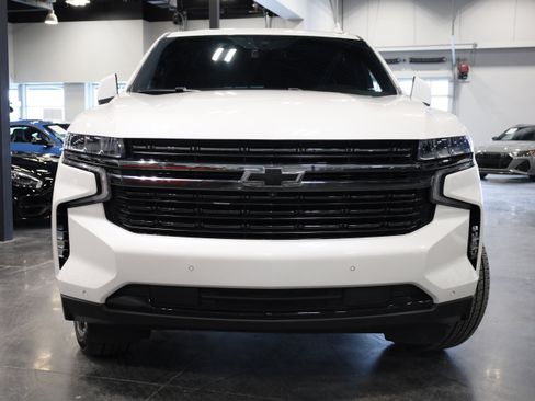 Used 2022 Chevrolet Tahoe RST w/ Luxury Package image 2