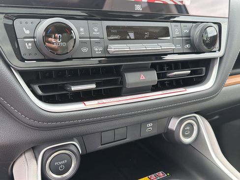New 2026 Toyota Grand Highlander AWD Hybrid image 28