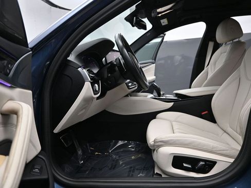 Used 2023 BMW 540i w/ M Sport Package RWD image 14
