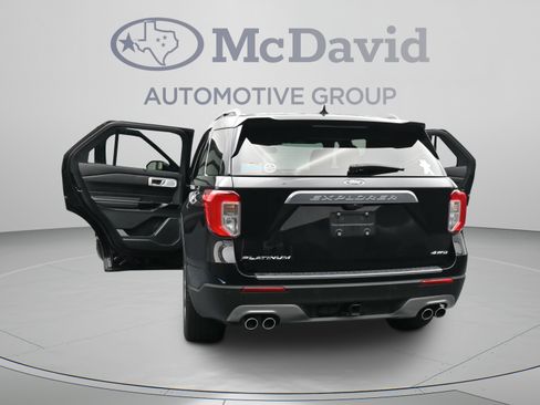 Used 2023 Ford Explorer Platinum w/ Technology Package AWD/4WD image 44