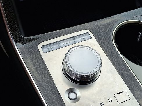 Certified 2025 Genesis GV80 3.5T e-SC image 16