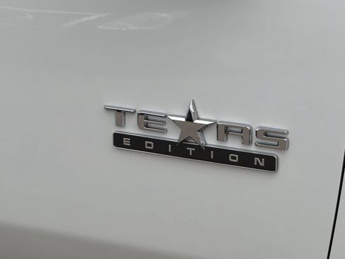 Used 2022 Chevrolet Silverado 2500 LTZ w/ LTZ Texas Edition AWD/4WD image 9