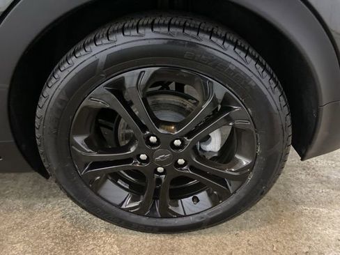 Used 2017 Chevrolet Bolt LT FWD image 9
