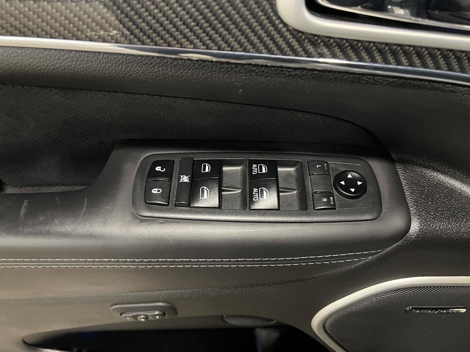Used 2019 Jeep Grand Cherokee SRT AWD/4WD image 33