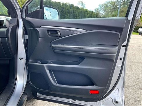 Used 2023 Honda Passport EX-L image 12